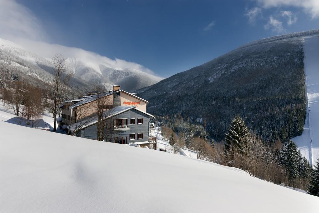 Hotel Adam Špindlerŭv Mlýn Екстериор снимка