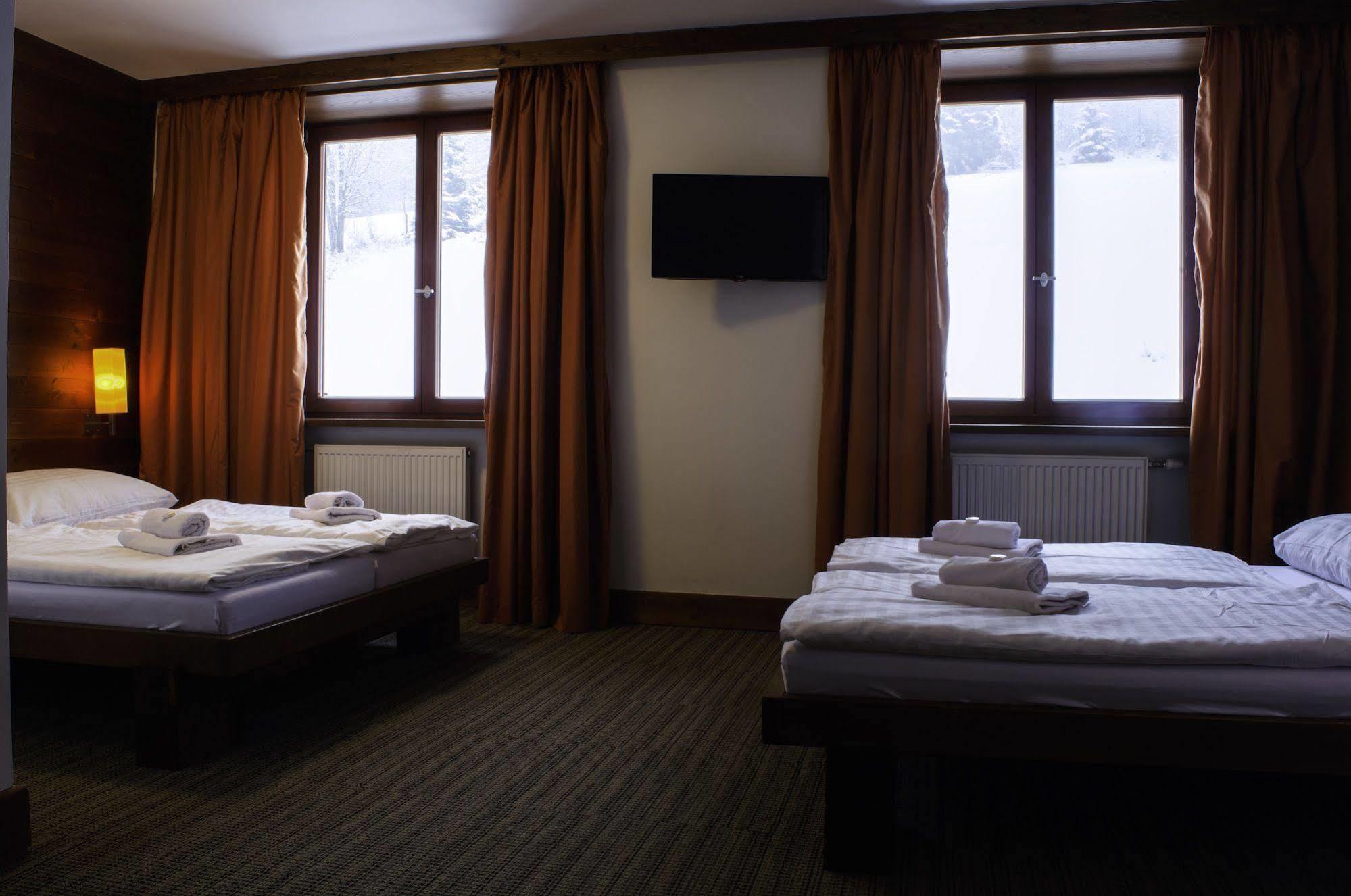 Hotel Adam Špindlerŭv Mlýn Екстериор снимка